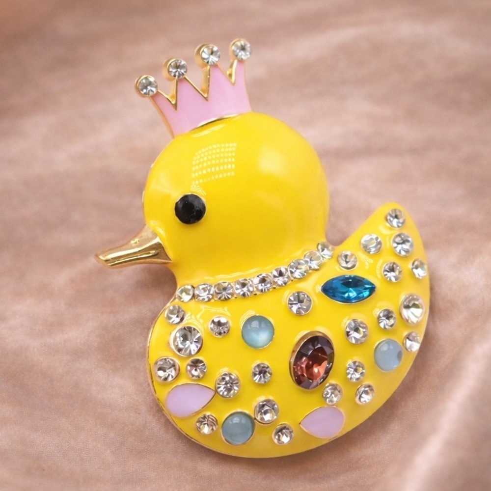 Yellow Duck Gold Crystal Brooch - Picture 3 of 10